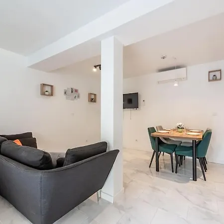 Avec Jacuzzi Disneyland 3 Apartamento Lesches